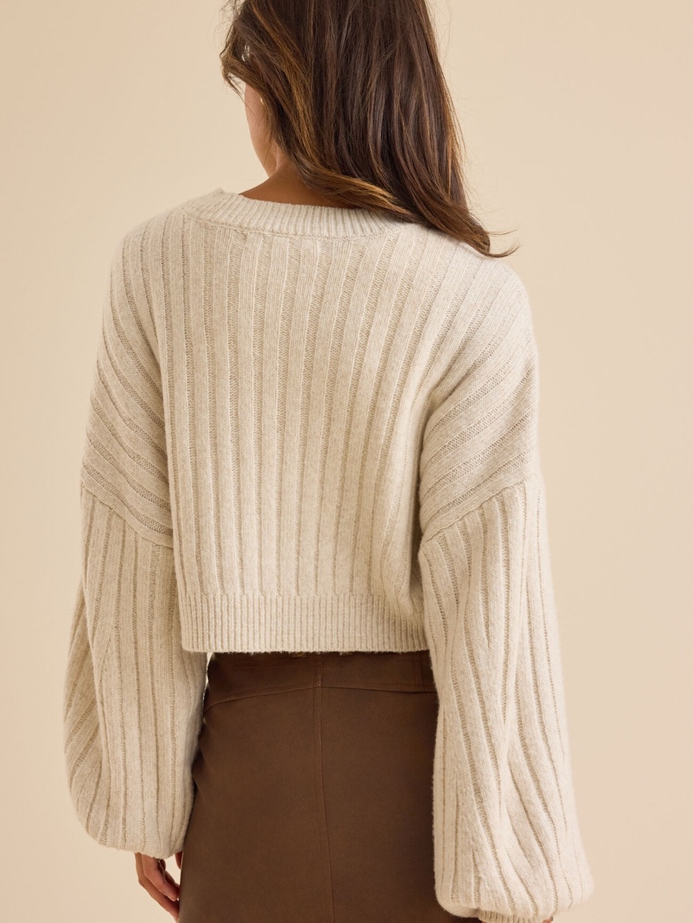 Altar'd State Amber Cropped Sweater in Oatmeal Size Small - Picture 2 of 6